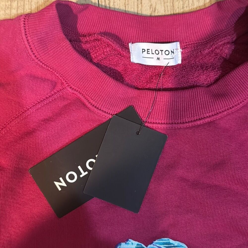 NWT Peloton Women‎ Oversized Crewneck Long Sleeve Logo Casual Sweatshirt Med - Picture 2 of 7